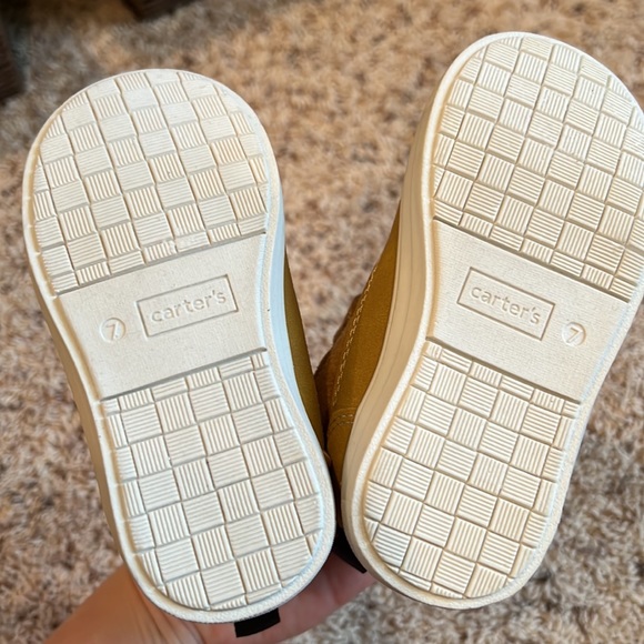 NWOT Carter’s brand toddler boy’s boots size 7 - Picture 4 of 4